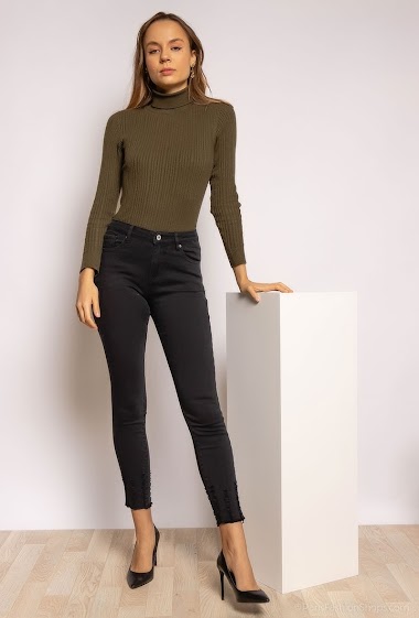 Großhändler Chic Shop - Skinny jeans with raw edges