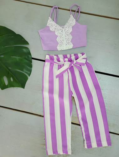 Wholesaler Chicaprie - Girls' Two-Tone Striped Top and Trousers Set