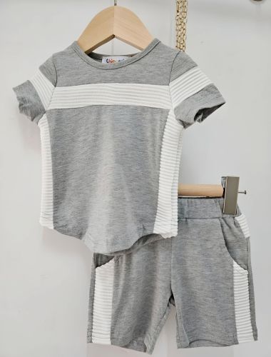 Großhändler Chicaprie - Sportliches zweifarbiges T-Shirt- und Shorts-Set für Baby-Jungen