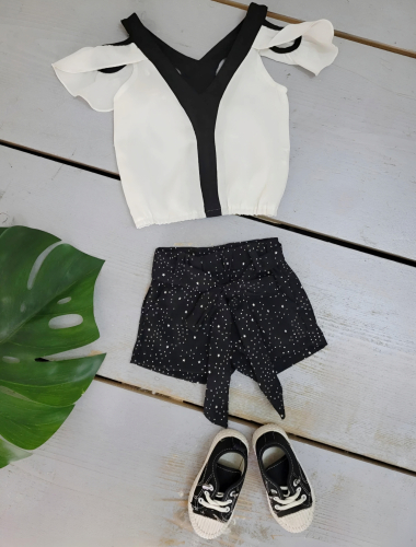 Wholesaler Chicaprie - Baby Girl's Off-Shoulder Top and Dot Shorts Set