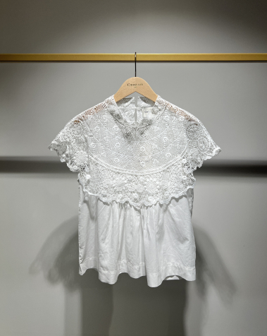 Wholesaler Choklate - Cotton blouse with guipure lace collar