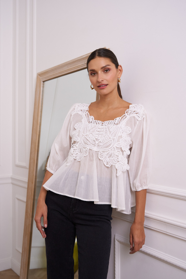 Wholesaler Choklate - Marie blouse in light cotton & lace