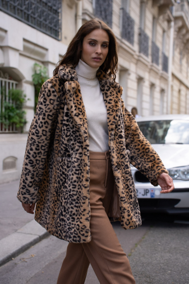 Wholesaler Choklate - Leopard faux fur coat - Y169