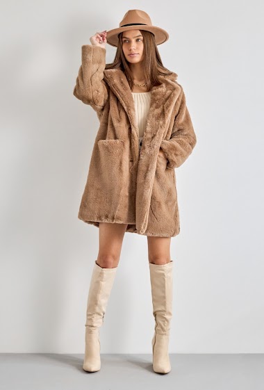 Wholesaler Choklate - Straight-cut faux fur coat