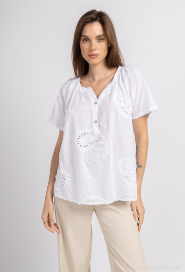 Wholesaler Christelle - Embroidered blouse