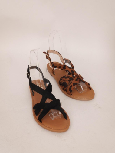 Wholesaler Cink Me - Flat mules with crossed straps and adjustable back buckle
