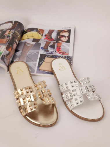 Wholesaler Cink Me - Flat mules with crisscross and studded straps