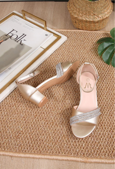 Wholesaler Cink Me - Round open toe sandal with rhinestone strap with adjustable ankle buckle