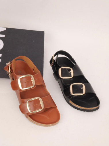 Wholesaler Cink Me - Flat sandals with double large buckle and adjustable side buckle