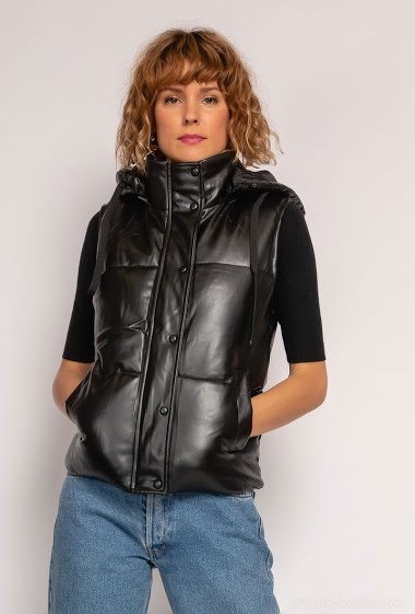 Großhändler Cissy & Co - Faux leather puffer jacket