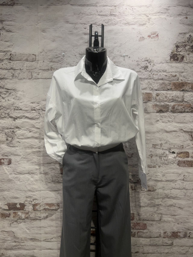Wholesaler FOLIE LOOK - Plain 100% cotton shirt
