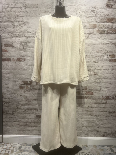 Wholesaler FOLIE LOOK - Sweater set with slit and pants