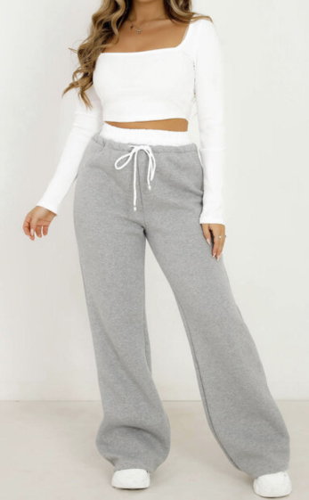 Wholesaler FOLIE LOOK - White lace jogging pants (cotton)