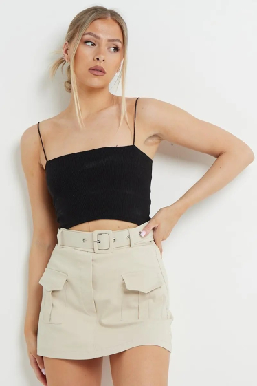 Wholesaler FOLIE LOOK - Skirt shorts with belt and front pockets