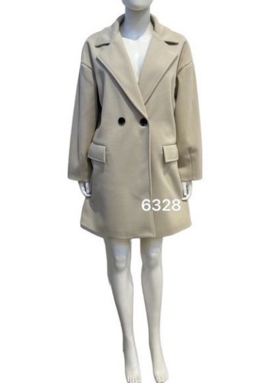Wholesaler FOLIE LOOK - Plain coat with buttons