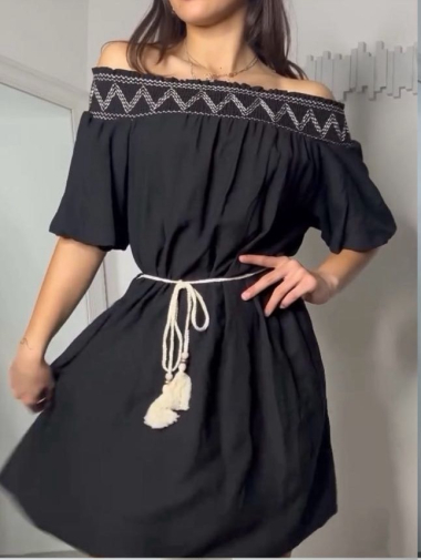 Großhändler FOLIE LOOK - Kleid mit Mustern und Gürtel