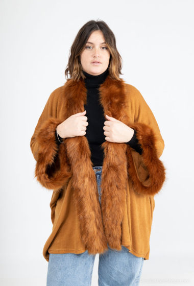Wholesaler CMP55 - Cardigan with fur border