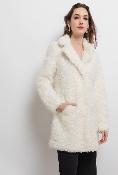 Wholesaler CMP55 - Boucle fur coat