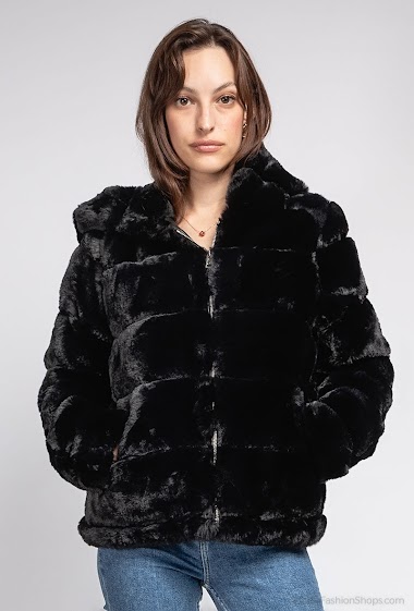 Wholesaler CMP55 - Hooded faux fur jacket