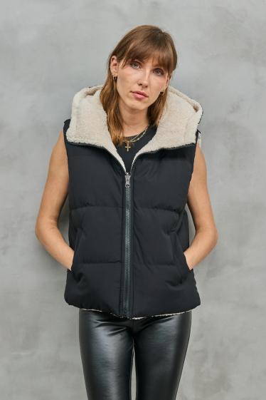 Wholesaler Copperose - sleeveless jacket with reversible hood