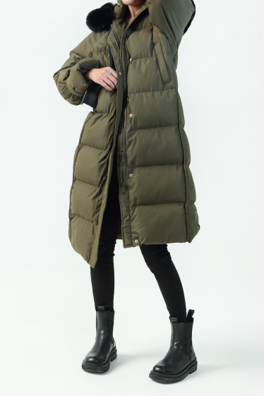 Wholesaler Copperose - long quilted down jacket with fur-lined hood and tightened cuffs