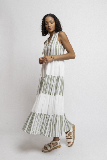 Wholesaler Copperose - Long two-tone flared dress with vertical stripes