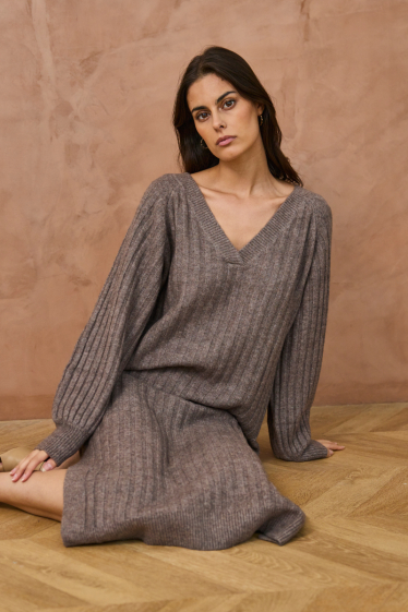 Wholesaler Copperose - long knit jumper dress with off-knit V-neck