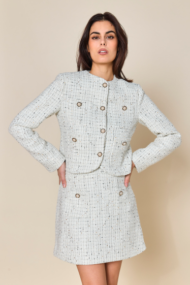 Grossiste Copperose - veste courte en tweed avec 4poches ornées de boutons perles