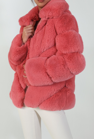 Wholesaler Copperose - oversized synthetic fur jacket