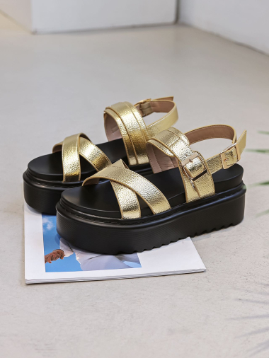 Großhändler COVANA / FINDLAY - Gladiator-Sandalen mit gekreuztem Keilabsatz