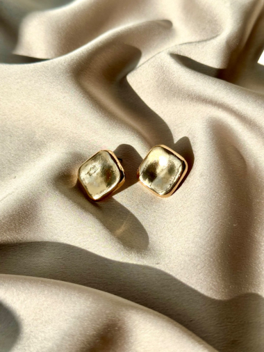 Grossiste D Bijoux - Boucles d'oreilles carrés texturées métal