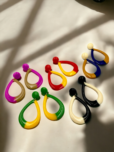 Grossiste D Bijoux - Boucles d'oreilles colorées plastiques