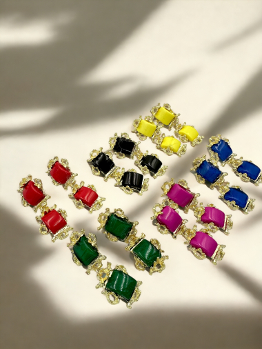 Wholesaler D Bijoux - Colored plastic earrings