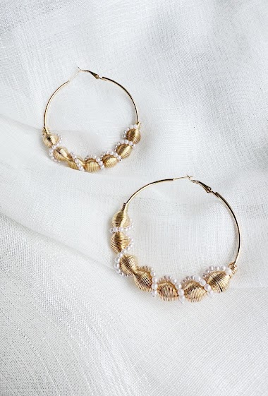 Wholesaler D Bijoux - Creole earrings with pearls