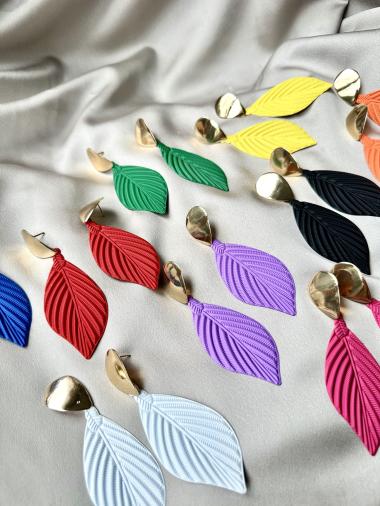 Grossiste D Bijoux - Boucles d'oreilles feuilles pendantes colorées
