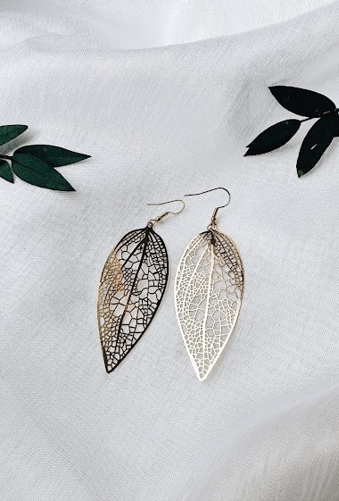 Wholesaler D Bijoux - Earrings filigree leaf lace pattern