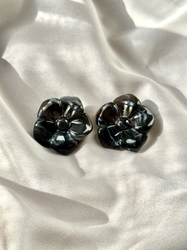 Wholesaler D Bijoux - Resin flower earrings