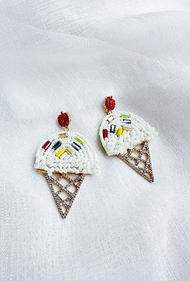 Wholesaler D Bijoux - Pearl embroidered ice cream earrings - Handmade