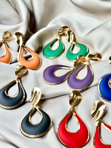Wholesaler D Bijoux - Dangling metal earrings