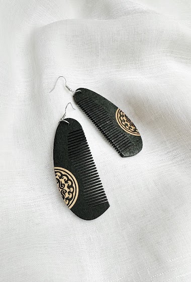 Großhändler D Bijoux - Wooden comb pendant earrings