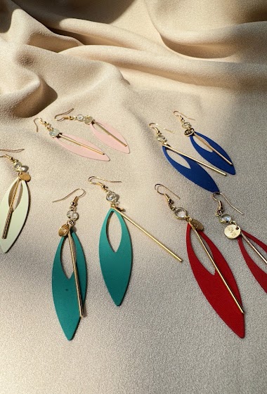 Wholesalers D Bijoux - Colourful dangling earrings