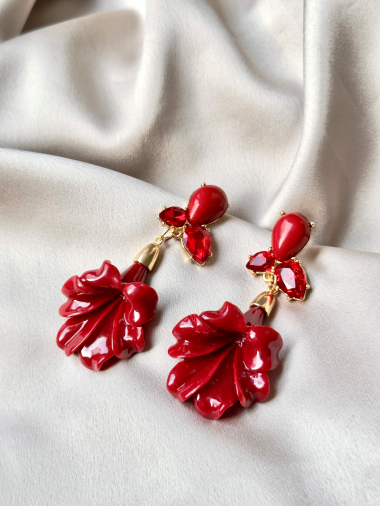 Wholesaler D Bijoux - Resin and rhinestone flower dangling earrings