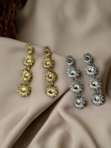 Großhändler D Bijoux - Runde Metallohrringe mit Perlen