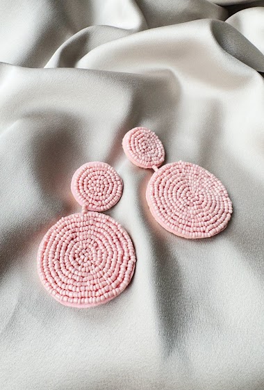 Mayorista D Bijoux - Hand-embroidered pearl earrings