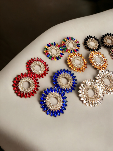 Wholesaler D Bijoux - Sun flower style rhinestone earrings