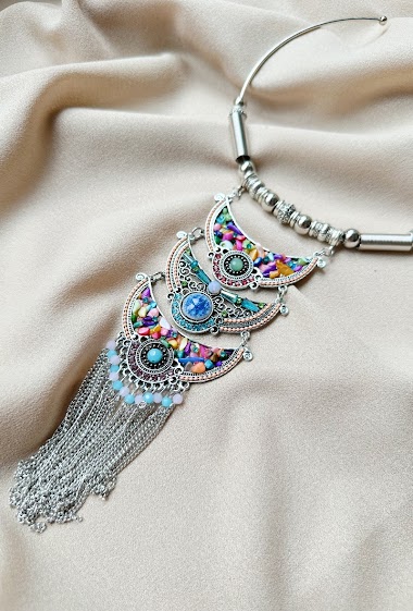 Wholesalers D Bijoux - Long metal necklace with lace beads