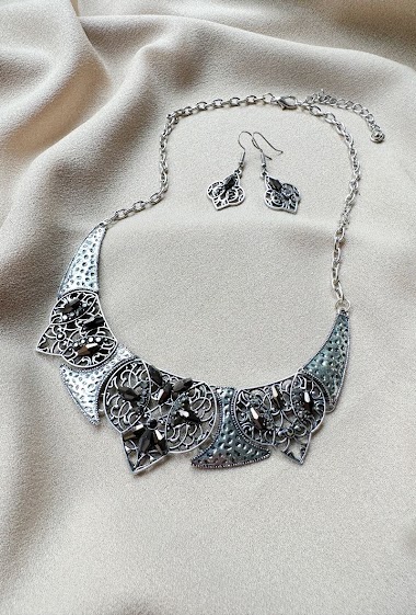 Wholesalers D Bijoux - Necklace metal beads lace