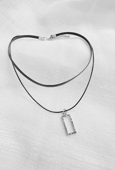 Großhändler D Bijoux - Necklace choker with  rectangle rhinestone pendant
