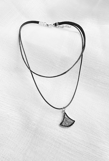 Großhändler D Bijoux - Necklace choker with pendant rhinestones