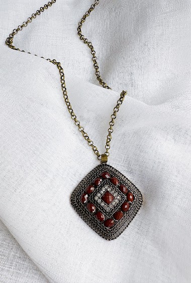 Mayorista D Bijoux - Necklace with plastic and metal beads